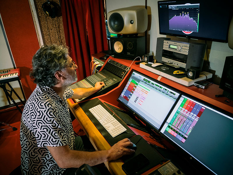 Wall Up Studio 01 registrazioni e produzioni musicali a Firenze Lo Studio